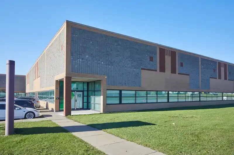 Exterior of the Nielsen & Moller Canada warehouse
